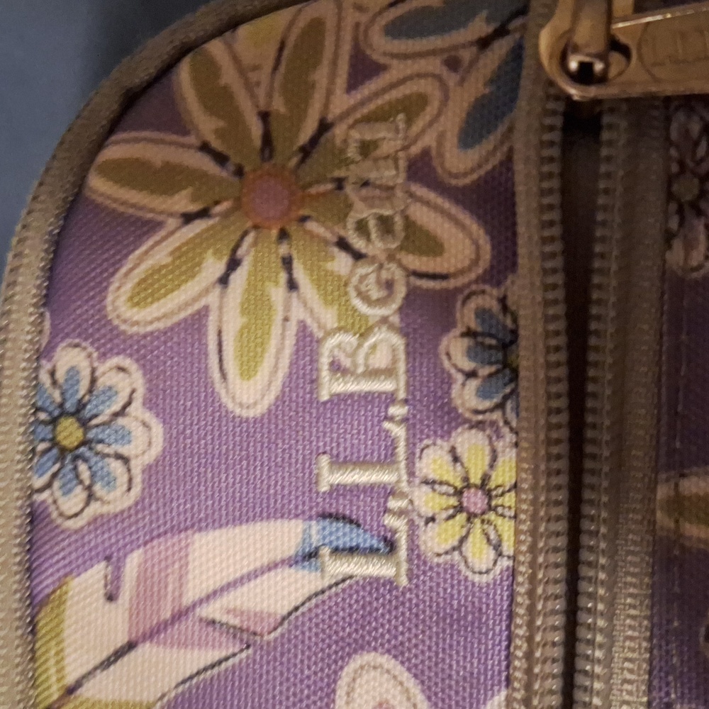 Floral Patterned Lunch Boxes - Picture 3 of 4